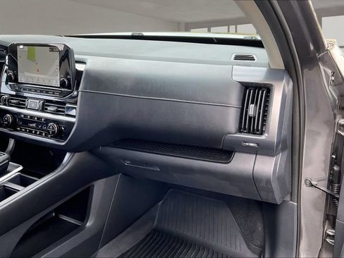 Used 2022 Nissan Pathfinder SL FWD image 26