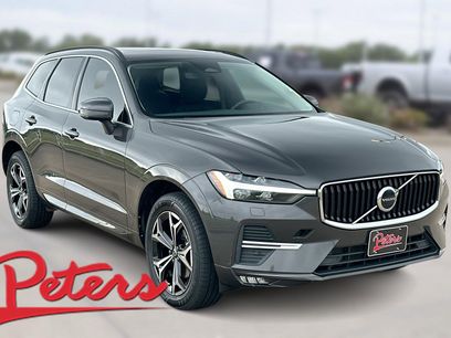 Used 2022 Volvo XC60 B5 Momentum w/ Climate Package