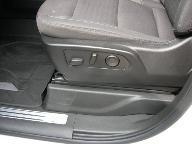 Used 2022 Chevrolet Silverado 1500 RST w/ Redline Edition AWD/4WD image 9