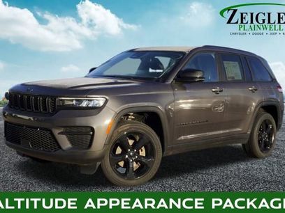 Used 2023 Jeep Grand Cherokee Altitude
