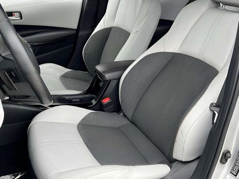 Used 2021 Toyota Corolla XSE FWD image 7
