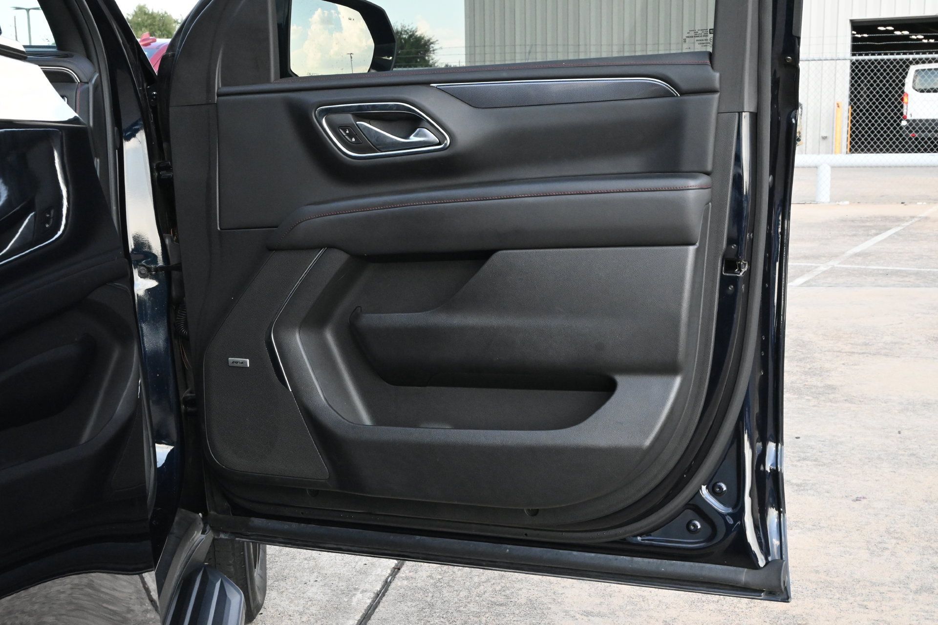 Used 2023 Chevrolet Tahoe RST w/ Luxury Package AWD/4WD image 27