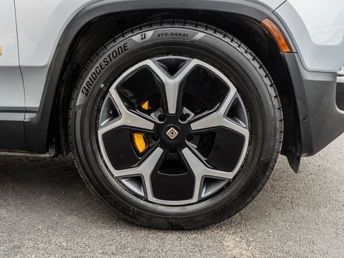 Used 2024 Rivian R1S Adventure image 5