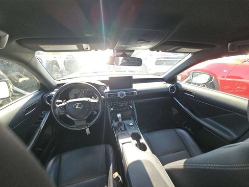 Used 2022 Lexus IS 300 RWD image 6