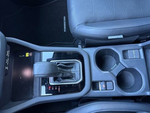 Used 2025 Subaru Forester Limited image 23