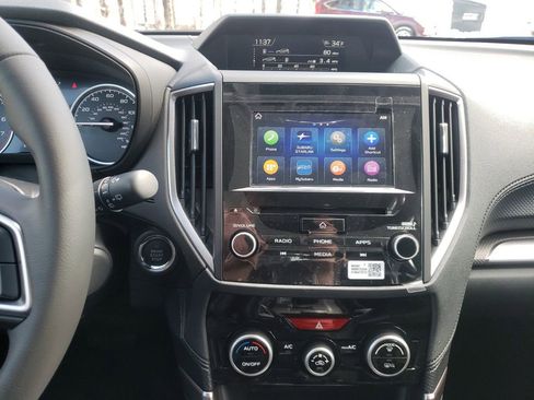 Used 2023 Subaru Forester Premium image 14