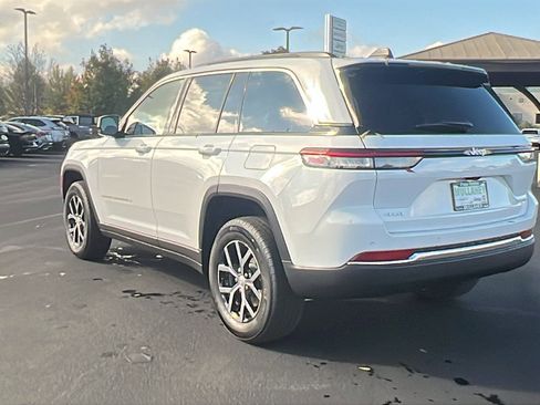 New 2025 Jeep Grand Cherokee Limited image 5