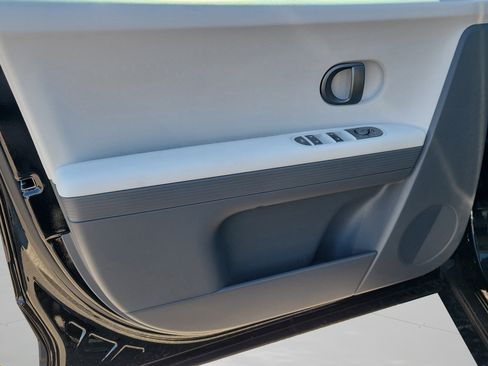 New 2026 Hyundai Ioniq 5 SE image 17