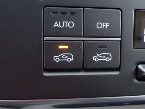 Used 2025 Hyundai Kona SEL FWD image 26