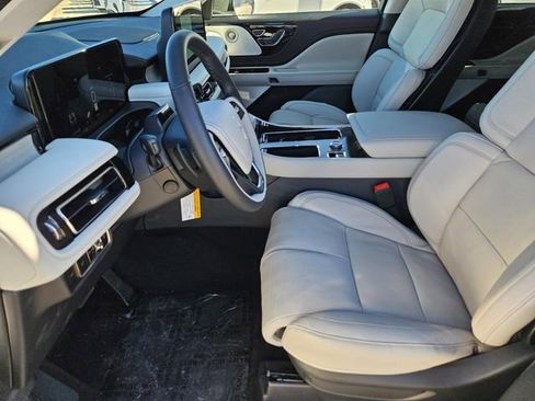 New 2026 Lincoln Aviator Reserve image 17