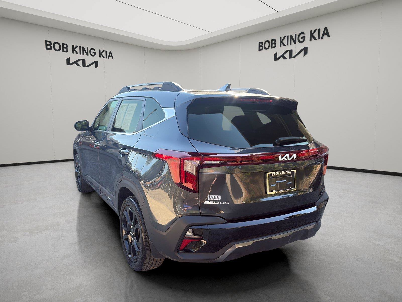 Used 2024 Kia Seltos X-Line AWD/4WD image 3