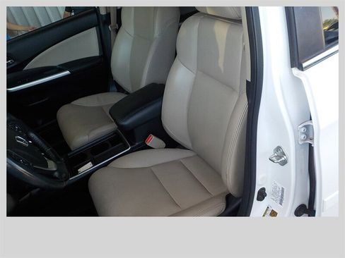 Used 2015 Honda CR-V Touring image 2