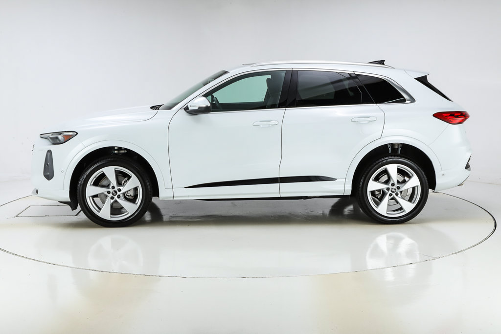 Used 2025 Audi Q5 Premium w/ Premium Plus AWD/4WD image 6