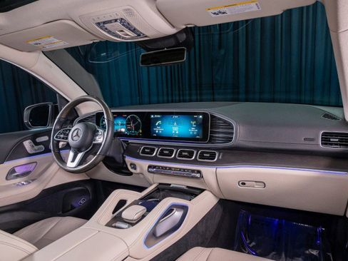 Certified 2023 Mercedes-Benz GLS 450 4MATIC image 4