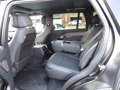 Used 2026 Land Rover Range Rover SV AWD/4WD image 19
