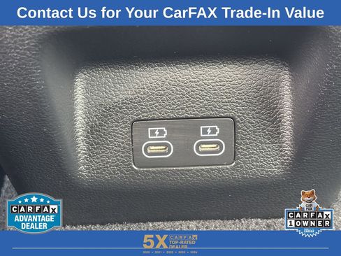 Used 2025 Genesis G70 2.5T image 30