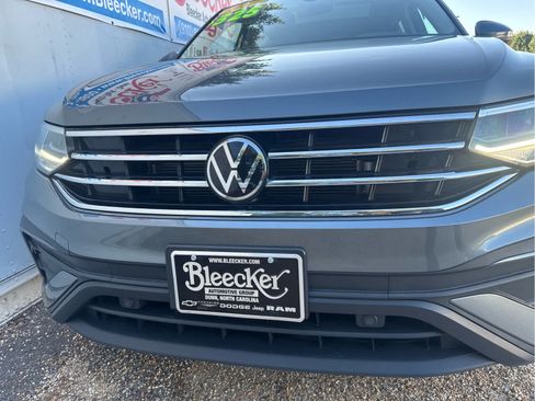 Used 2023 Volkswagen Tiguan SE AWD/4WD image 11