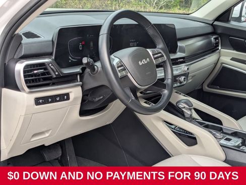 Used 2025 Kia Telluride S FWD image 14