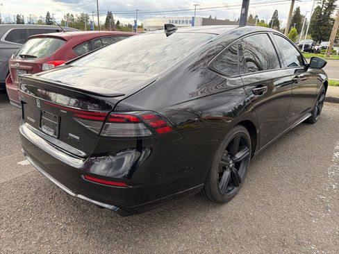 Used 2023 Honda Accord Sport image 4
