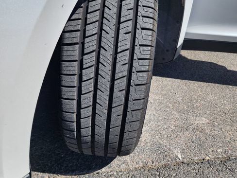 Used 2012 Ford Taurus Limited FWD image 17