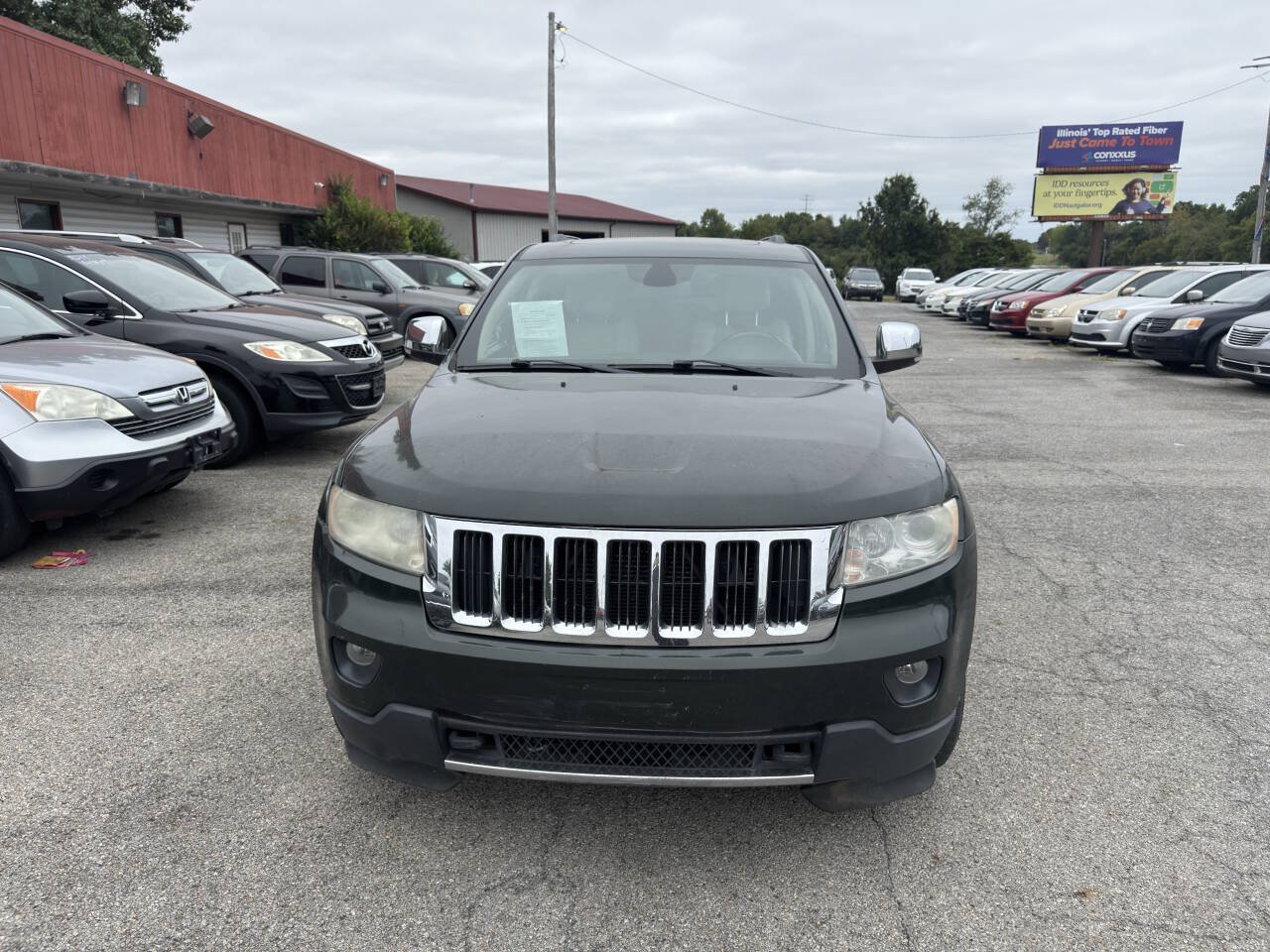 Used 2011 Jeep Grand Cherokee Limited w/ Trailer Tow Group IV AWD/4WD image 4