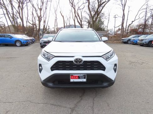 Used 2020 Toyota RAV4 XLE image 6