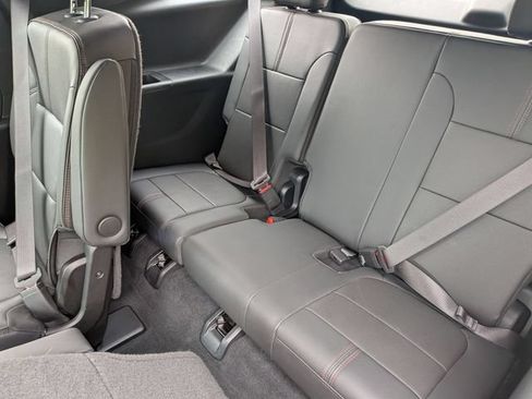 Used 2023 Chevrolet Traverse RS w/ LPO, Floor Liner Package FWD image 27