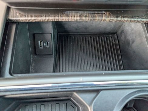 Used 2020 Ford F250 Lariat w/ Lariat Value Package image 34