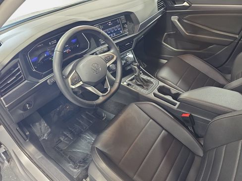 Used 2023 Volkswagen Jetta SE w/ Panoramic Sunroof Package FWD image 15
