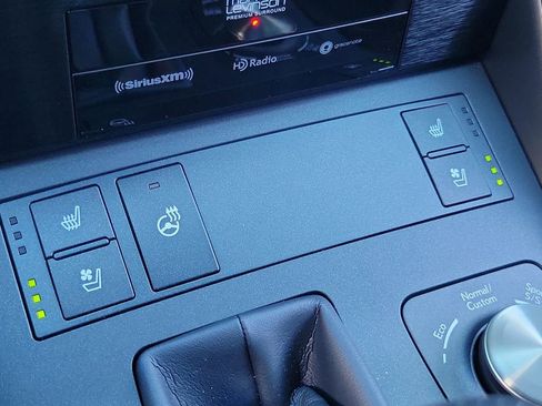 Used 2025 Lexus IS 500 RWD image 13