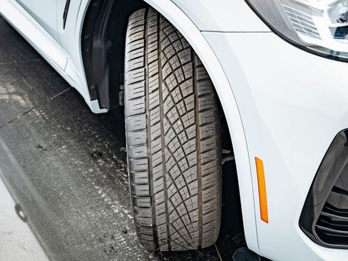 Used 2024 BMW X3 M40i w/ Premium Package image 39