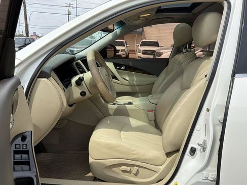 Used 2015 INFINITI QX50 Journey w/ Premium Package RWD image 9