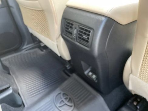 Used 2022 Toyota 4Runner SR5 Premium w/ Moonroof Package AWD/4WD image 63