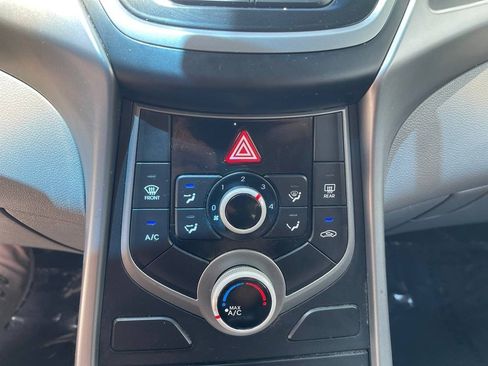 Used 2016 Hyundai Elantra SE w/ Option Group 02 image 29