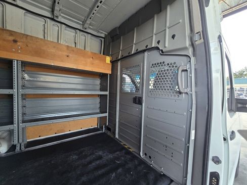 Used 2016 Nissan NV 2500 SV w/ Technology Package image 9