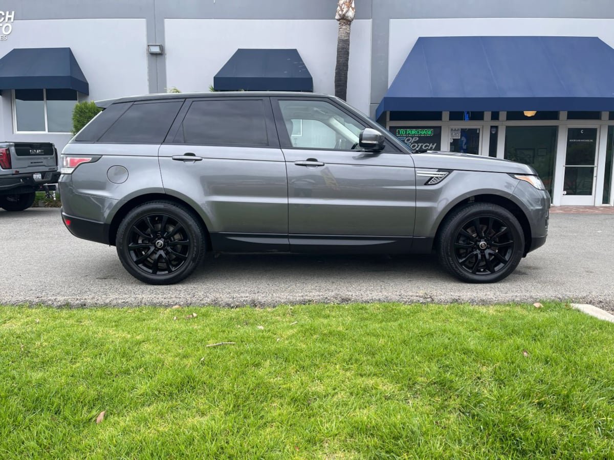 Used 2014 Land Rover Range Rover Sport HSE AWD/4WD image 4
