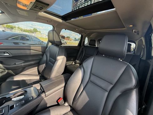 Used 2021 Nissan Rogue SV w/ Premium Package FWD image 13