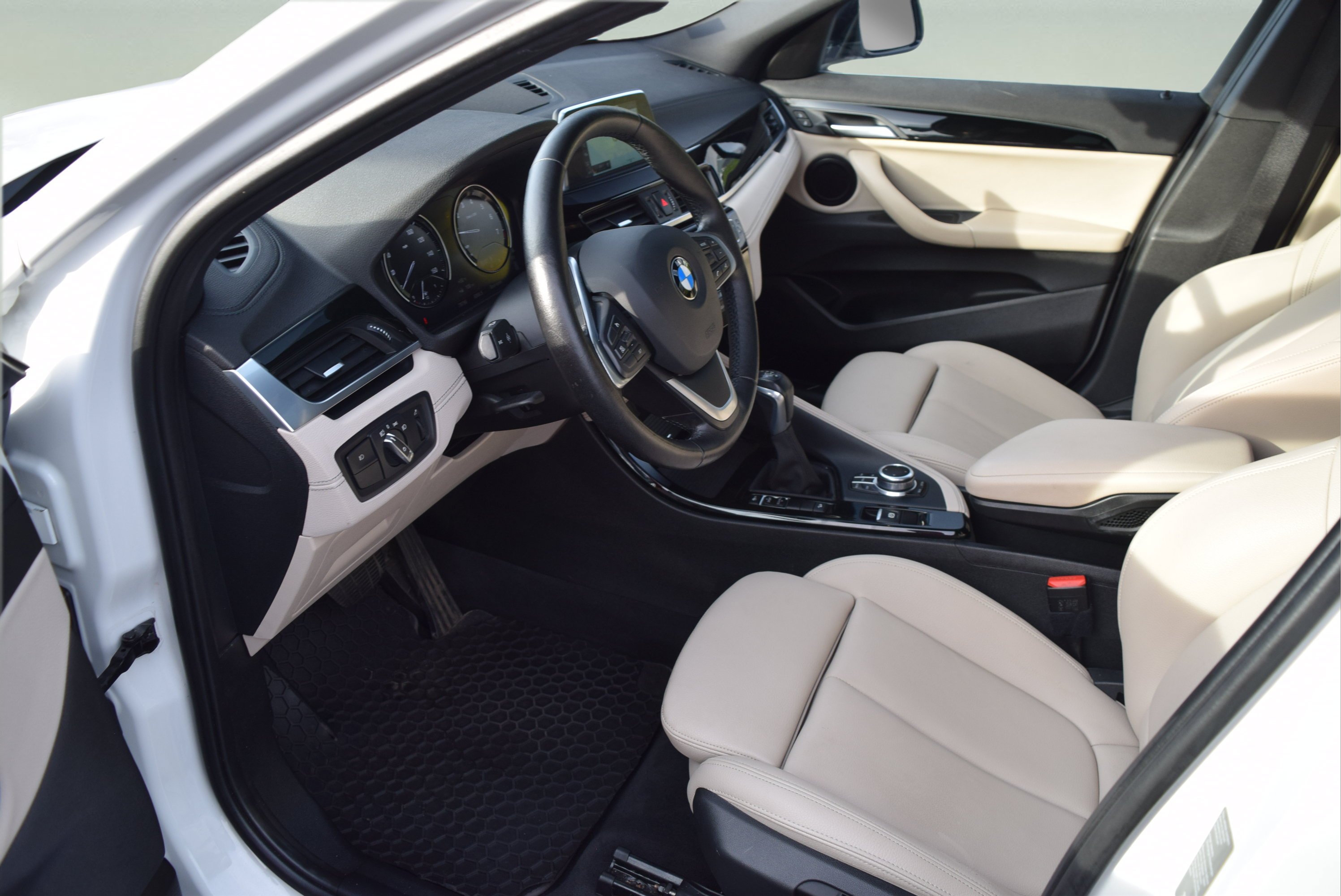 Used 2018 BMW X2 xDrive28i w/ Convenience Package AWD/4WD image 10