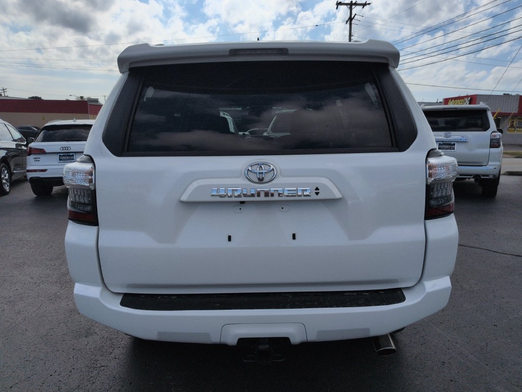 Certified 2022 Toyota 4Runner SR5 Premium w/ Moonroof Package AWD/4WD image 4
