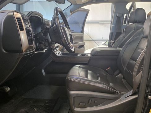 Used 2018 GMC Sierra 2500 Denali w/ Duramax Plus Package AWD/4WD image 13