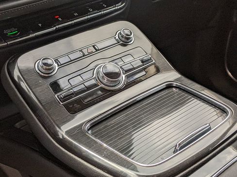 Used 2023 Lincoln Nautilus AWD w/ Premium Package image 18