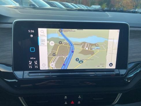 Used 2025 Volkswagen Atlas SEL Premium R-Line image 23