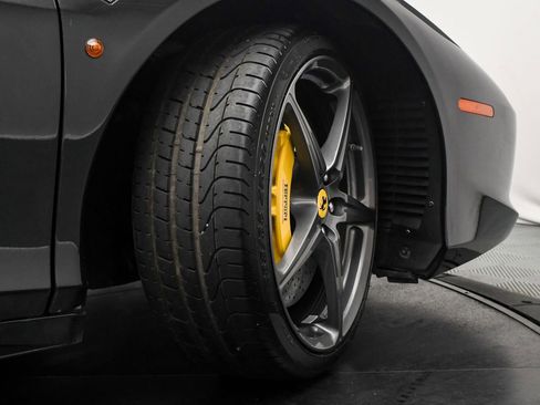 Used 2014 Ferrari 458 Spider image 35