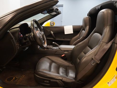 Used 2011 Chevrolet Corvette Grand Sport RWD image 5