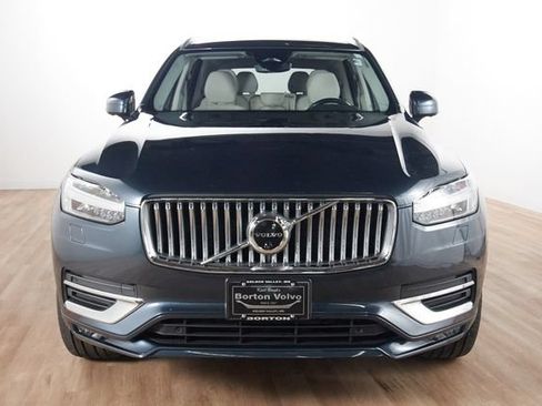 Certified 2023 Volvo XC90 B6 Plus AWD/4WD image 2