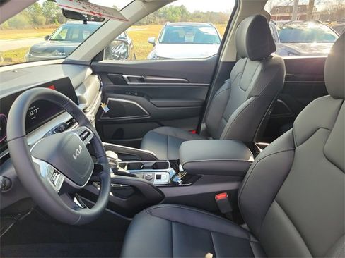 New 2025 Kia Telluride LX image 17