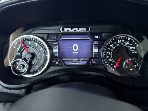Used 2022 RAM 1500 Big Horn w/ Night Edition AWD/4WD image 11