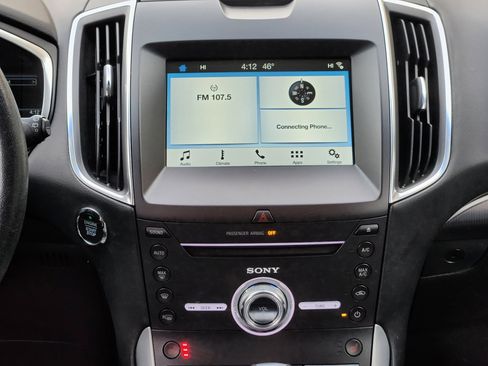 Used 2018 Ford Edge Titanium image 25