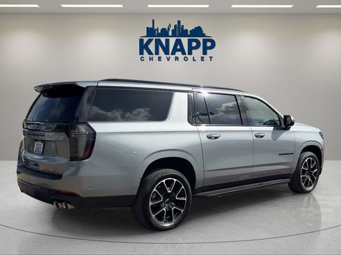 Used 2025 Chevrolet Suburban RST w/ Comfort Package RWD image 5