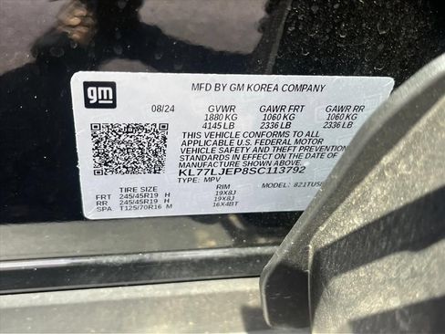 Used 2025 Chevrolet Trax RS w/ Sunroof Package FWD image 35